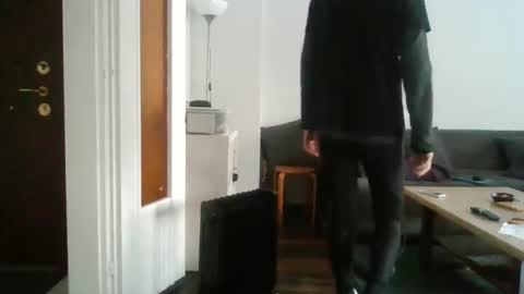 Snapshot of mrhandsomelovee chatting on March 2, 10:14 am Nikola online show from March 2, 10:14 am