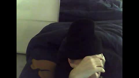 Snapshot of mrhandsomelovee chatting on March 10, 7:42 am Nikola online show from March 10, 7:42 am