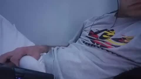 mrj1979 online show from December 6, 10:16 am