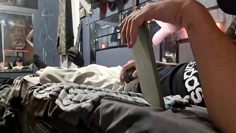 mrj1979 online show from November 26, 5:52 am