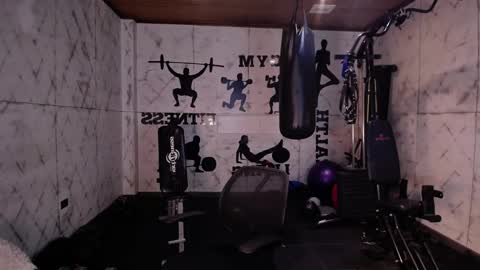 Snapshot of mrjustin_ chatting on November 24, 8:30 pm mrjustin_ online show from November 24, 8:30 pm