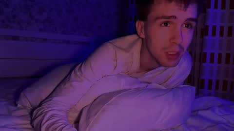 Snapshot of mrkallin chatting on February 23, 1:36 am mrkallin online show from February 23, 1:36 am