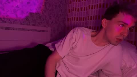 Snapshot of mrkallin chatting on February 24, 6:39 pm mrkallin online show from February 24, 6:39 pm