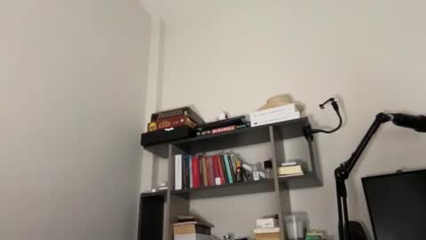 Snapshot of mrladx chatting on November 25, 11:21 am YourLad online show from November 25, 11:21 am