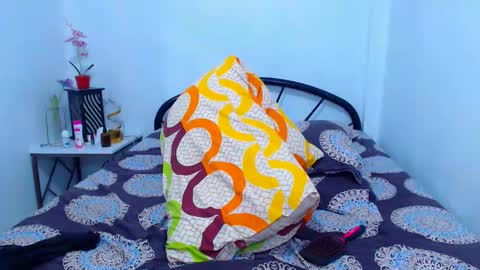 mrladybunnycock online show from December 18, 12:49 am