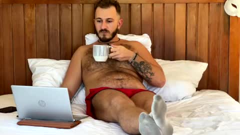 Snapshot of mrmaxiy chatting on June 7, 6:50 am Max online show from June 7, 6:50 am