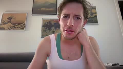 Snapshot of mrmooser42 chatting on December 17, 2:01 am TaleOfLaura online show from December 17, 2:01 am