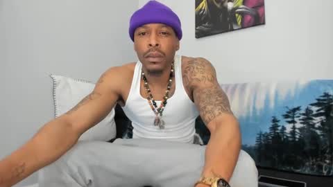 Snapshot of mromg007 chatting on March 12, 1:08 pm mromg007 online show from March 12, 1:08 pm