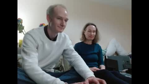 Snapshot of mrs_velvet_vixen_and_mr_stud chatting on December 6, 2:49 pm Mrs Velvet Vixen online show from December 6, 2:49 pm