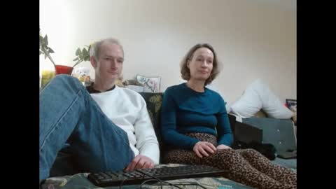 Snapshot of mrs_velvet_vixen_and_mr_stud chatting on December 17, 12:00 pm Mrs Velvet Vixen online show from December 17, 12:00 pm