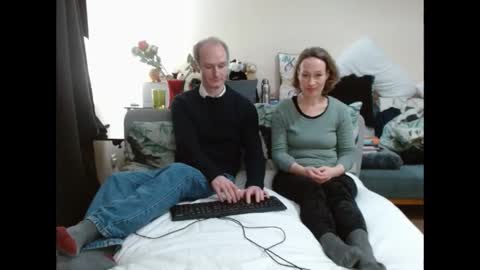 Snapshot of mrs_velvet_vixen_and_mr_stud chatting on January 9, 11:36 am Mrs Velvet Vixen online show from January 9, 11:36 am