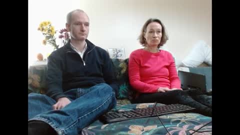 Snapshot of mrs_velvet_vixen_and_mr_stud chatting on January 20, 8:30 am Mrs Velvet Vixen online show from January 20, 8:30 am