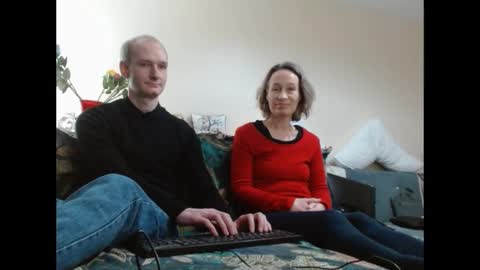 Snapshot of mrs_velvet_vixen_and_mr_stud chatting on January 30, 8:32 am Mrs Velvet Vixen online show from January 30, 8:32 am