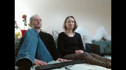 Snapshot of mrs_velvet_vixen_and_mr_stud chatting on February 11, 8:37 am Mrs Velvet Vixen online show from February 11, 8:37 am