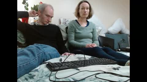 Snapshot of mrs_velvet_vixen_and_mr_stud chatting on February 20, 8:39 am Mrs Velvet Vixen online show from February 20, 8:39 am