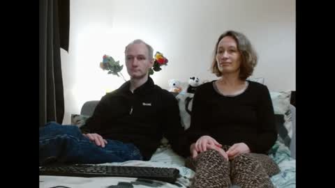 Snapshot of mrs_velvet_vixen_and_mr_stud chatting on February 21, 8:51 am Mrs Velvet Vixen online show from February 21, 8:51 am