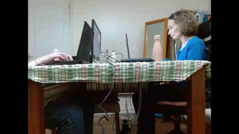 Snapshot of mrs_velvet_vixen_and_mr_stud chatting on February 24, 11:43 am Mrs Velvet Vixen online show from February 24, 11:43 am