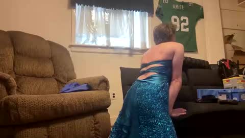 Snapshot of mrsissy812575 chatting on January 6, 2:36 pm mrsissy812575 online show from January 6, 2:36 pm