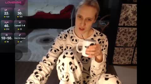 Snapshot of mrsluck chatting on March 2, 7:45 pm Sasha online show from March 2, 7:45 pm