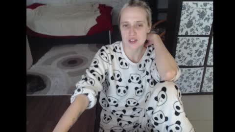 Snapshot of mrsluck chatting on September 22, 10:50 am Sasha online show from September 22, 10:50 am