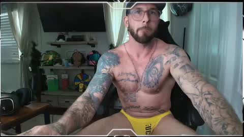 mrstr33tfr33k online show from February 17, 6:59 pm