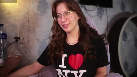 Snapshot of ms_allison chatting on November 19, 7:08 am Allison online show from November 19, 7:08 am