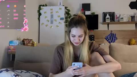 Snapshot of ms_foryou chatting on February 26, 3:41 pm Ms ForYOU online show from February 26, 3:41 pm