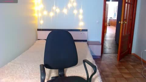        online show from December 22, 10:49 am