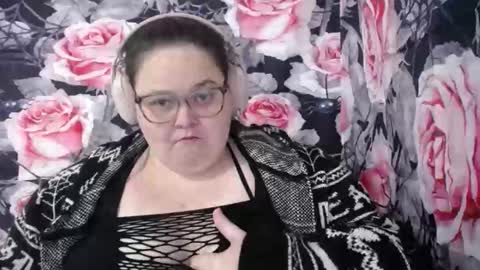 Snapshot of mscamirose15 chatting on October 28, 6:54 pm Ms. Cami Rose online show from October 28, 6:54 pm