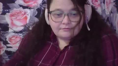 Snapshot of mscamirose15 chatting on November 26, 8:32 pm Ms. Cami Rose online show from November 26, 8:32 pm