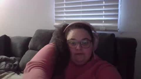 Snapshot of mscamirose15 chatting on November 28, 10:12 pm Ms. Cami Rose online show from November 28, 10:12 pm