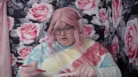 Snapshot of mscamirose15 chatting on December 1, 7:52 pm Ms. Cami Rose online show from December 1, 7:52 pm