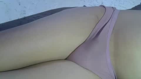 Snapshot of mscumshotter chatting on February 12, 7:24 pm mscumshotter online show from February 12, 7:24 pm