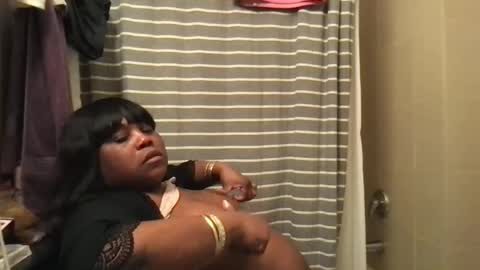 Snapshot of msjonemillion chatting on February 2, 5:53 am Chocolate Candy Stick online show from February 2, 5:53 am