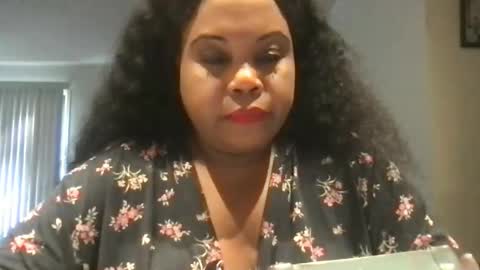 Snapshot of msjonemillion chatting on November 28, 5:59 pm Chocolate Candy Stick online show from November 28, 5:59 pm