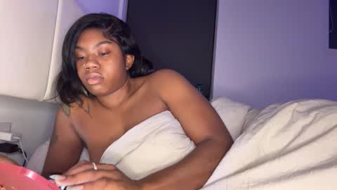 mskitty000 online show from February 11, 3:22 am