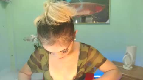 Snapshot of msmeygan chatting on November 20, 6:40 pm msmeygan online show from November 20, 6:40 pm