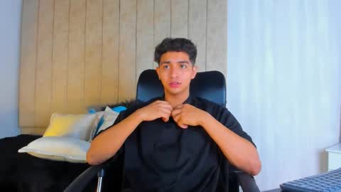 Snapshot of muichiro_tokito1 chatting on February 5, 3:45 am muichiro tokito1 online show from February 5, 3:45 am