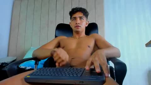 Snapshot of muichiro_tokito1 chatting on February 13, 9:41 am muichiro tokito1 online show from February 13, 9:41 am