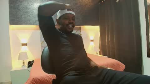 Snapshot of muller_asher chatting on November 7, 3:39 am Muller Asher online show from November 7, 3:39 am