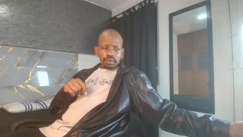 Snapshot of muller_asher chatting on November 19, 4:56 am Muller Asher online show from November 19, 4:56 am