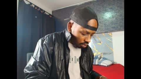 Snapshot of muller_asher chatting on November 23, 4:12 am Muller Asher online show from November 23, 4:12 am