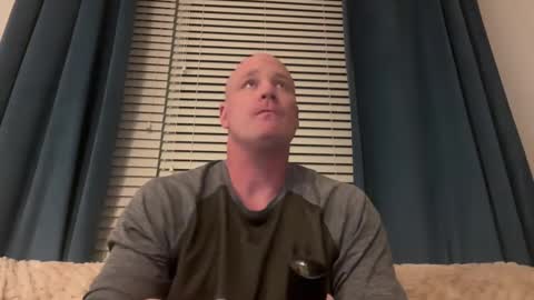 Snapshot of multipopper chatting on March 2, 3:02 am multipopper online show from March 2, 3:02 am