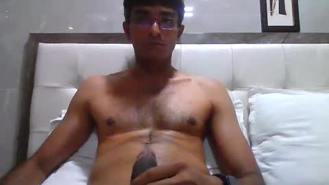 Snapshot of mumbaimonster8inch chatting on November 8, 12:38 pm rajesh engineer online show from November 8, 12:38 pm