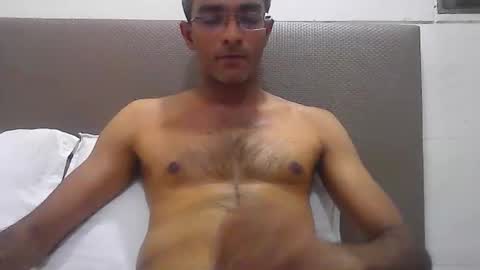 Snapshot of mumbaimonster8inch chatting on November 18, 4:50 am rajesh engineer online show from November 18, 4:50 am