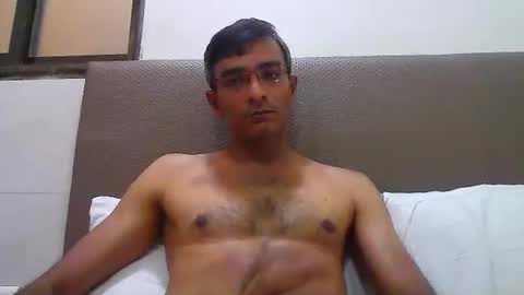 Snapshot of mumbaimonster8inch chatting on December 1, 3:44 am rajesh engineer online show from December 1, 3:44 am