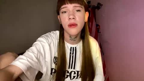 Snapshot of mun_poli chatting on September 21, 5:25 pm Polik online show from September 21, 5:25 pm