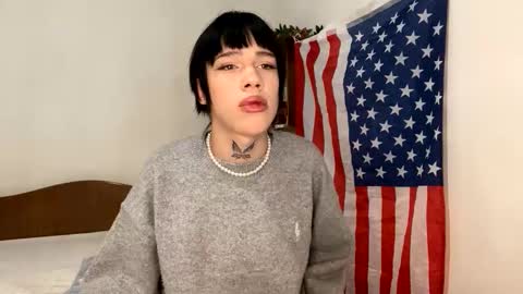 Snapshot of mun_poli chatting on October 14, 9:37 pm Polik online show from October 14, 9:37 pm