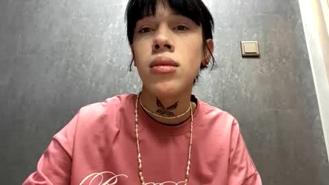 Snapshot of mun_poli chatting on November 14, 10:51 pm Polik online show from November 14, 10:51 pm