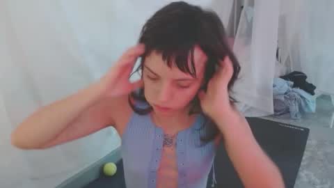 Snapshot of munchi_ chatting on November 16, 5:40 pm online show from November 16, 5:40 pm